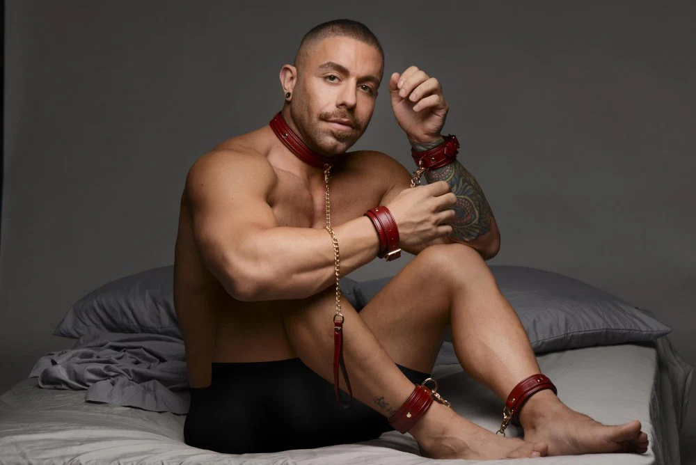 6 Piece Burgundy Bondage Set - Image 8