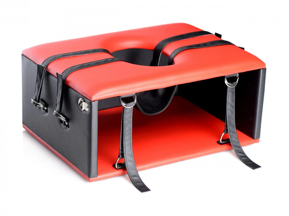The Queening Chair - Image 8